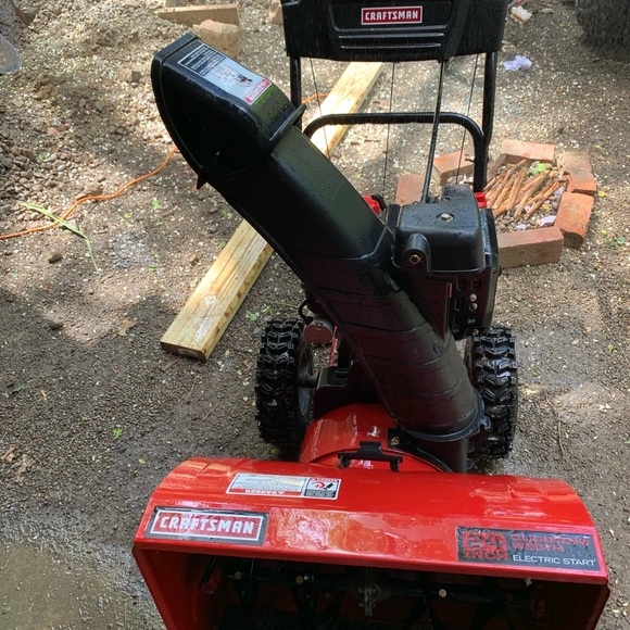 Craftsman 24” snowblower - Picture 2 of 3